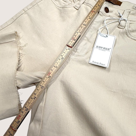 Judy Blue High Waist Cream Jeans Size 5/27 Garment Dyed Raw Hem NWT - Picture 14 of 14